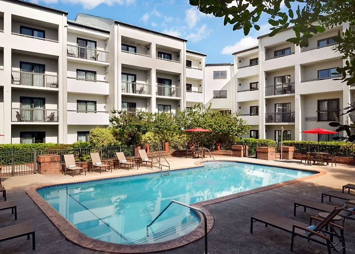 Courtyard Miami Airport West Doral Hotel